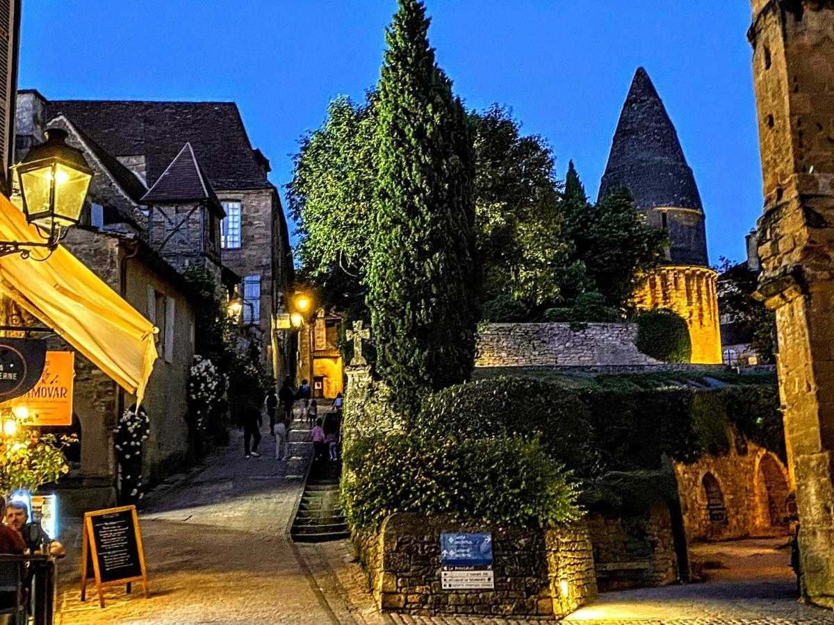 Centrally Located Sarlat Apartment With Medieval Town Views 外观 照片