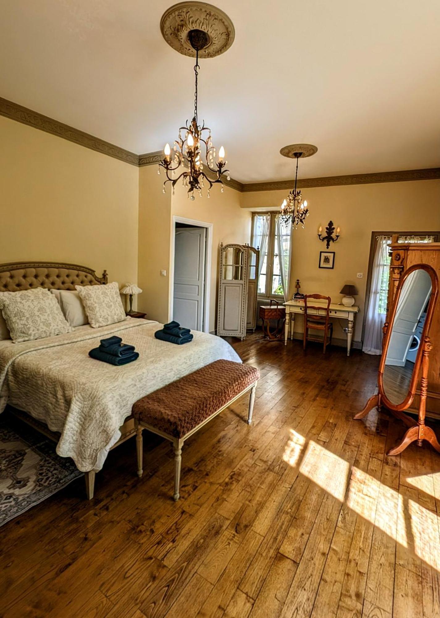 Centrally Located Sarlat Apartment With Medieval Town Views 外观 照片