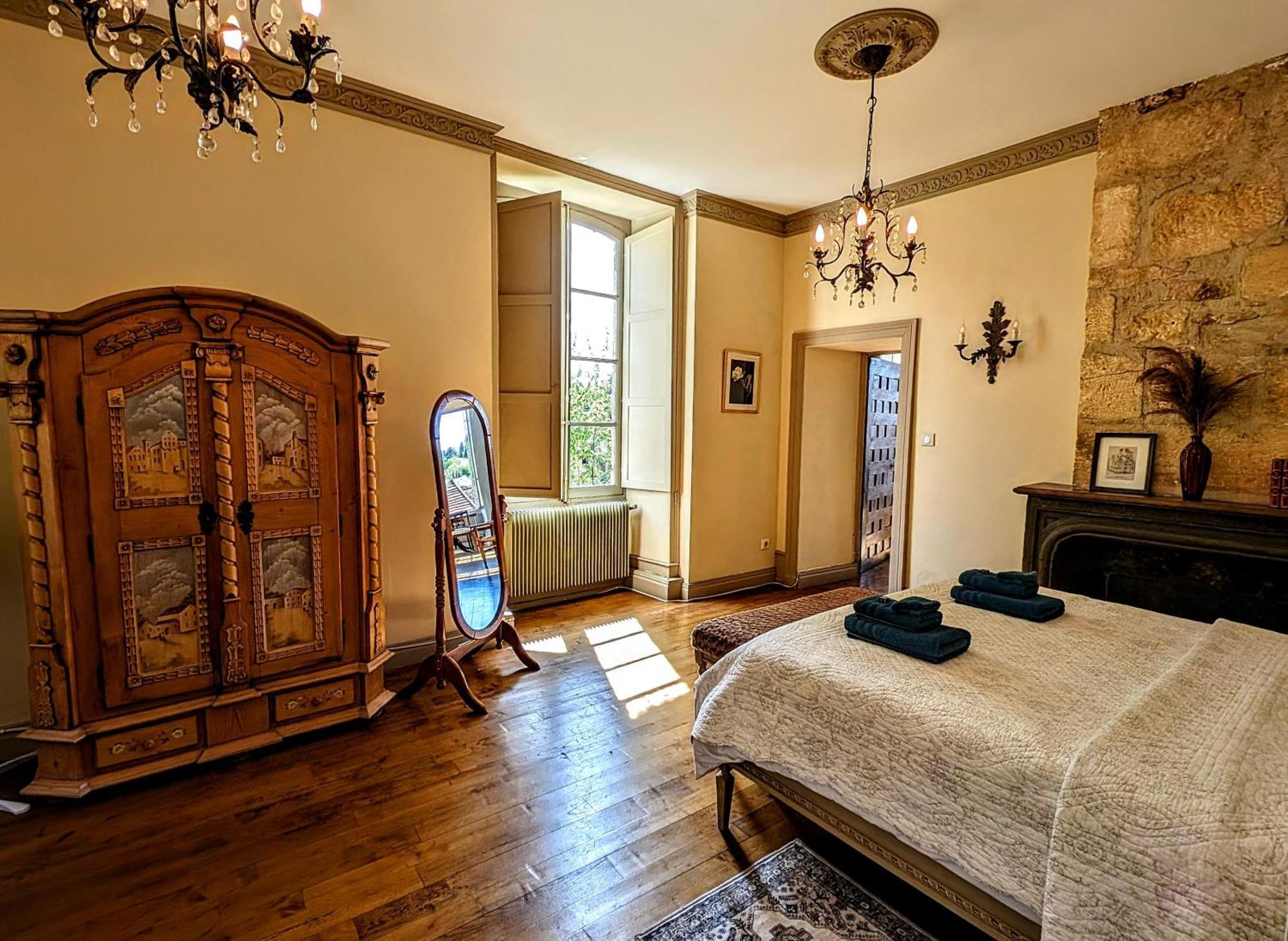 Centrally Located Sarlat Apartment With Medieval Town Views 外观 照片