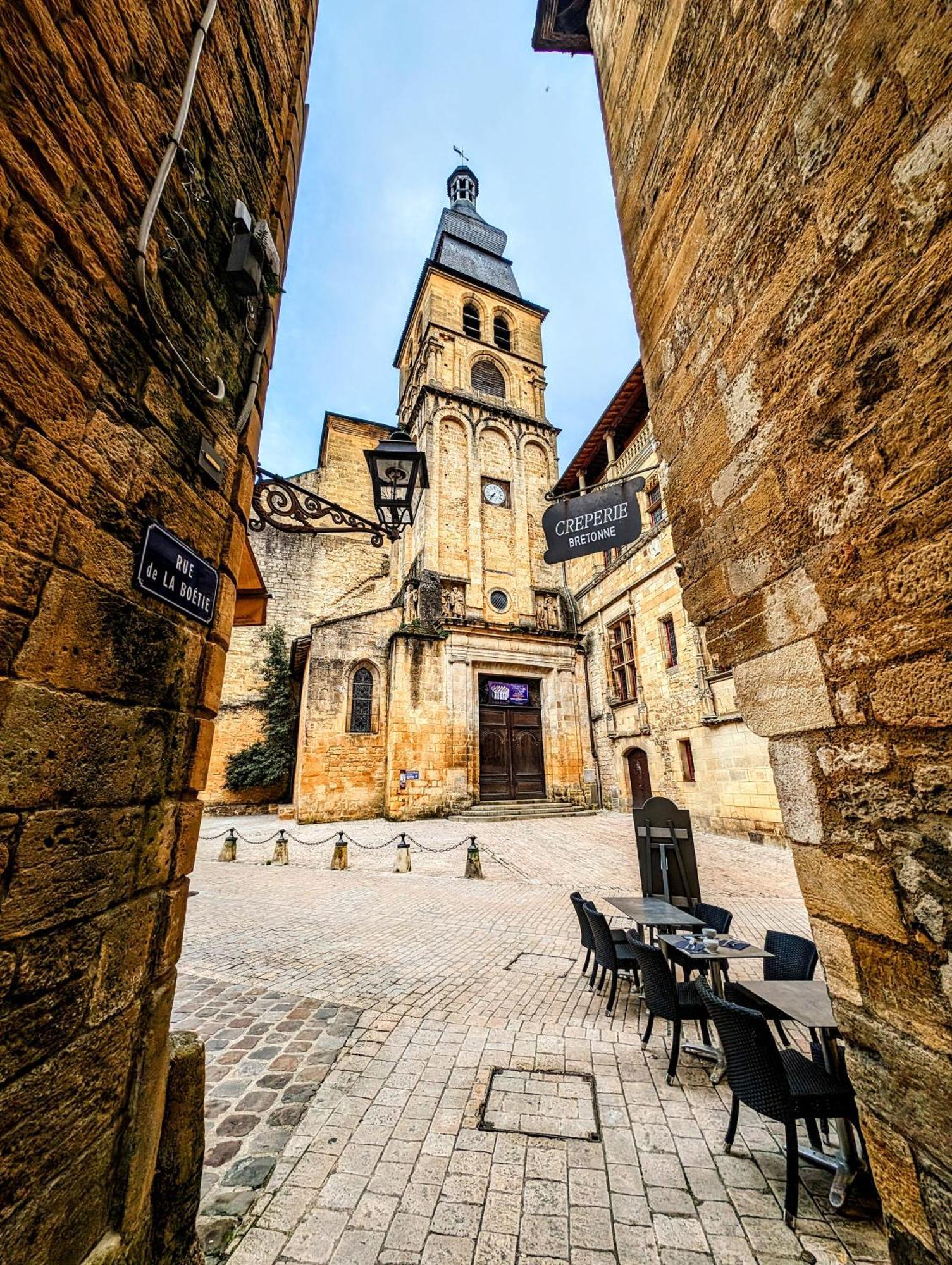 Centrally Located Sarlat Apartment With Medieval Town Views 外观 照片